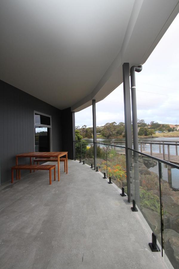 Waterfront Apartments Devonport Esterno foto