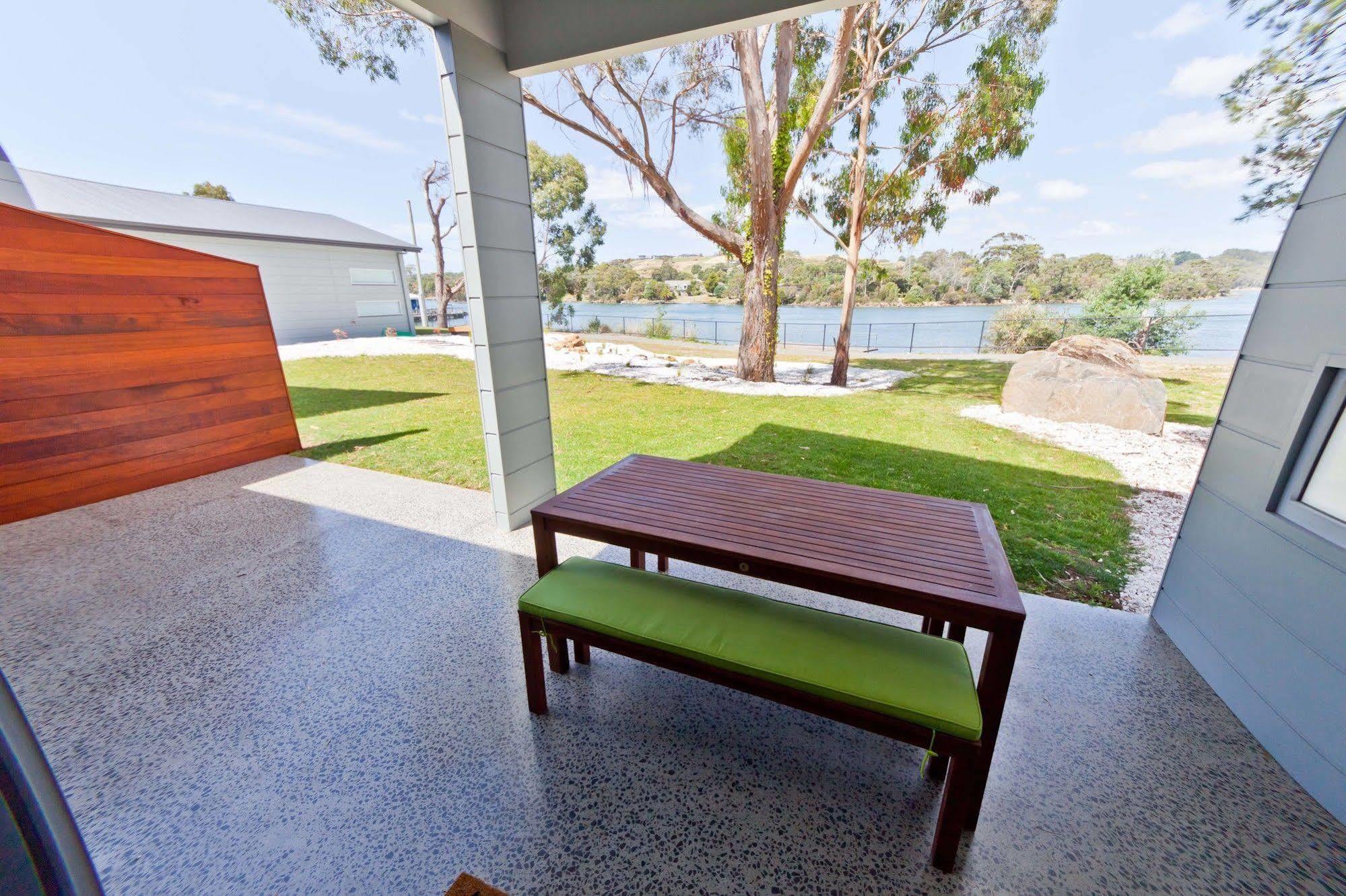 Waterfront Apartments Devonport Esterno foto